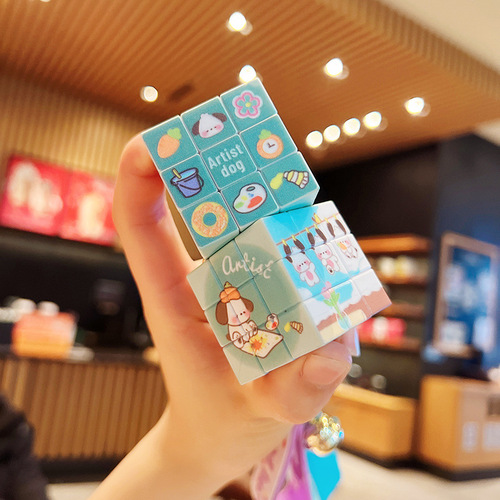 卡通书包挂件迷你魔方钥匙扣批发网红包包挂饰玩偶汽车钥匙