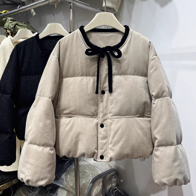 2025 Winter New Style Chanel-Inspired Trendy Puffer Jacket with Sequins and Tie Collar, 90% White Duck down Short Women's down Jacket 2025 Winter New Style Chanel-Inspired Trendy Puffer Jacket with Sequins and Tie Collar, 90% White Duck down Short Women's down Jacket