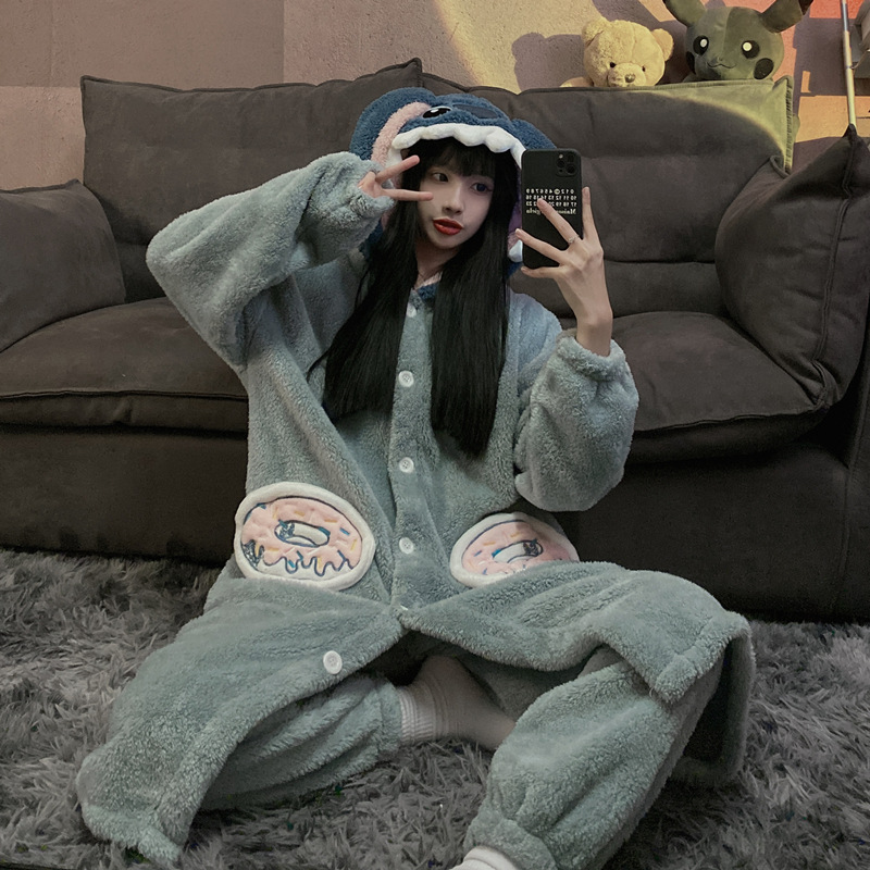 Stitch par pijamas Otoño e Invierno engrosada de lana forrada de coral de las mujeres 2022 nuevo camisón de los hombres ropa de casa