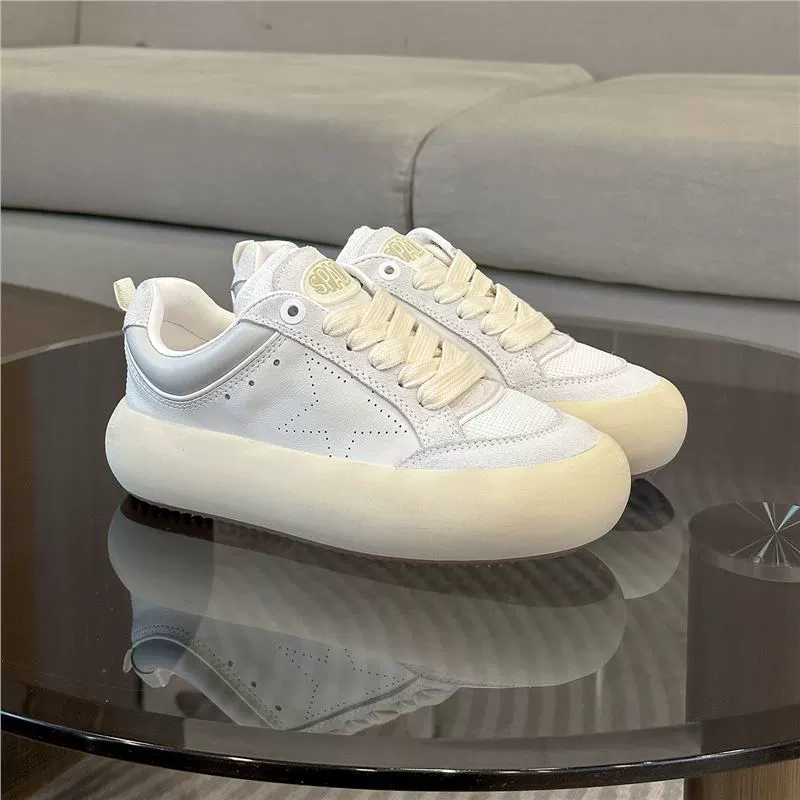 Весенне-летняя оптовая продажа 2025 года, не фирменные туфли Yi Yang Qianxi в одном стиле, потертые, на толстой подошве, увеличивающие рост, дышащие, повседневные, грязные.