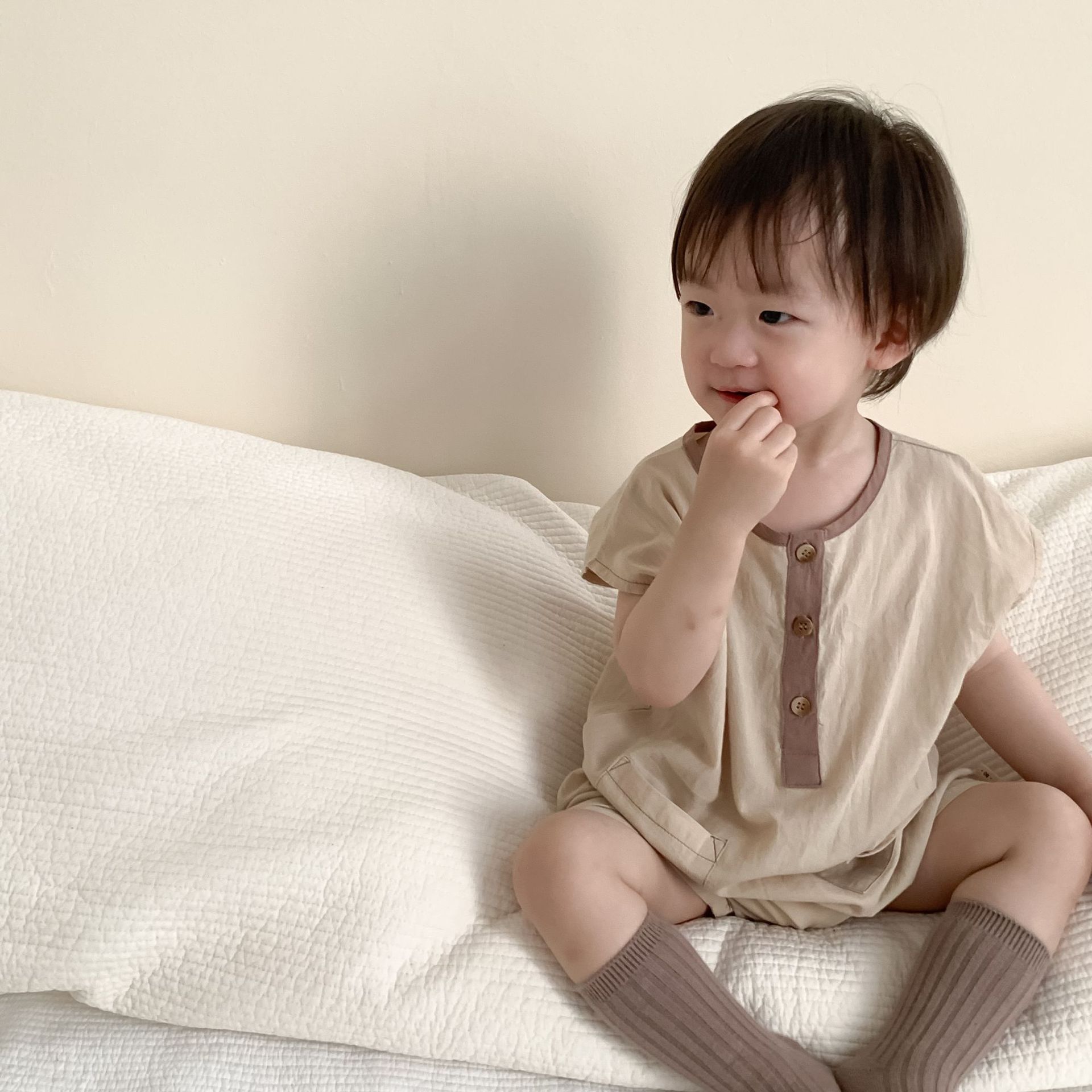 Ropa de verano para bebé, estilo coreano, ropa infantil delgada, novedad de verano 2026, mono con botones abiertos para bebé, ropa de verano para niño