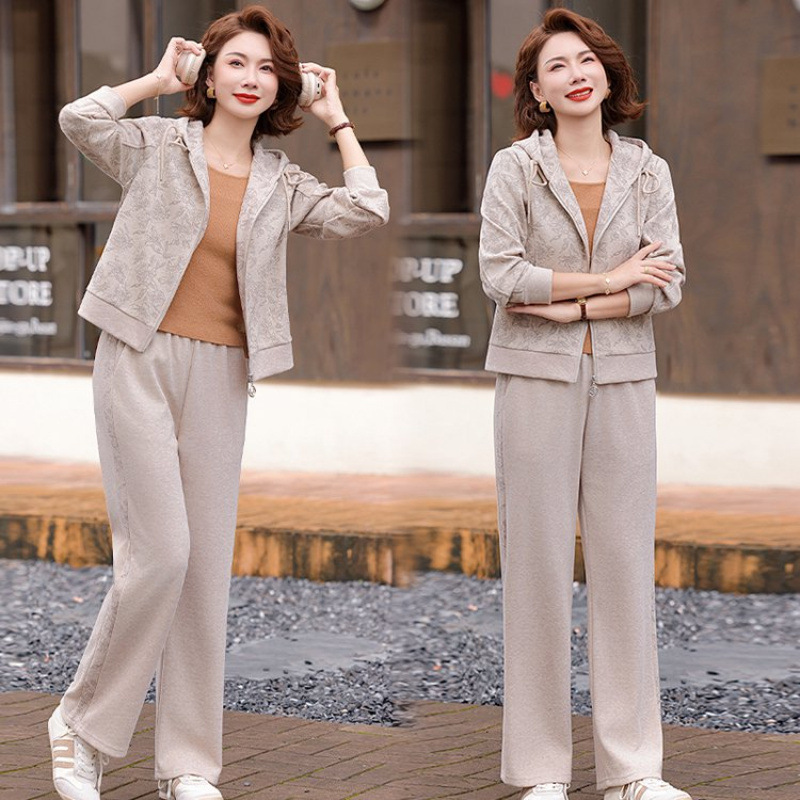 Little Mom Sportswear Suit Spring and Autumn Noble Middle-Aged and Elderly Women's Autumn Jacket Brand New Suit