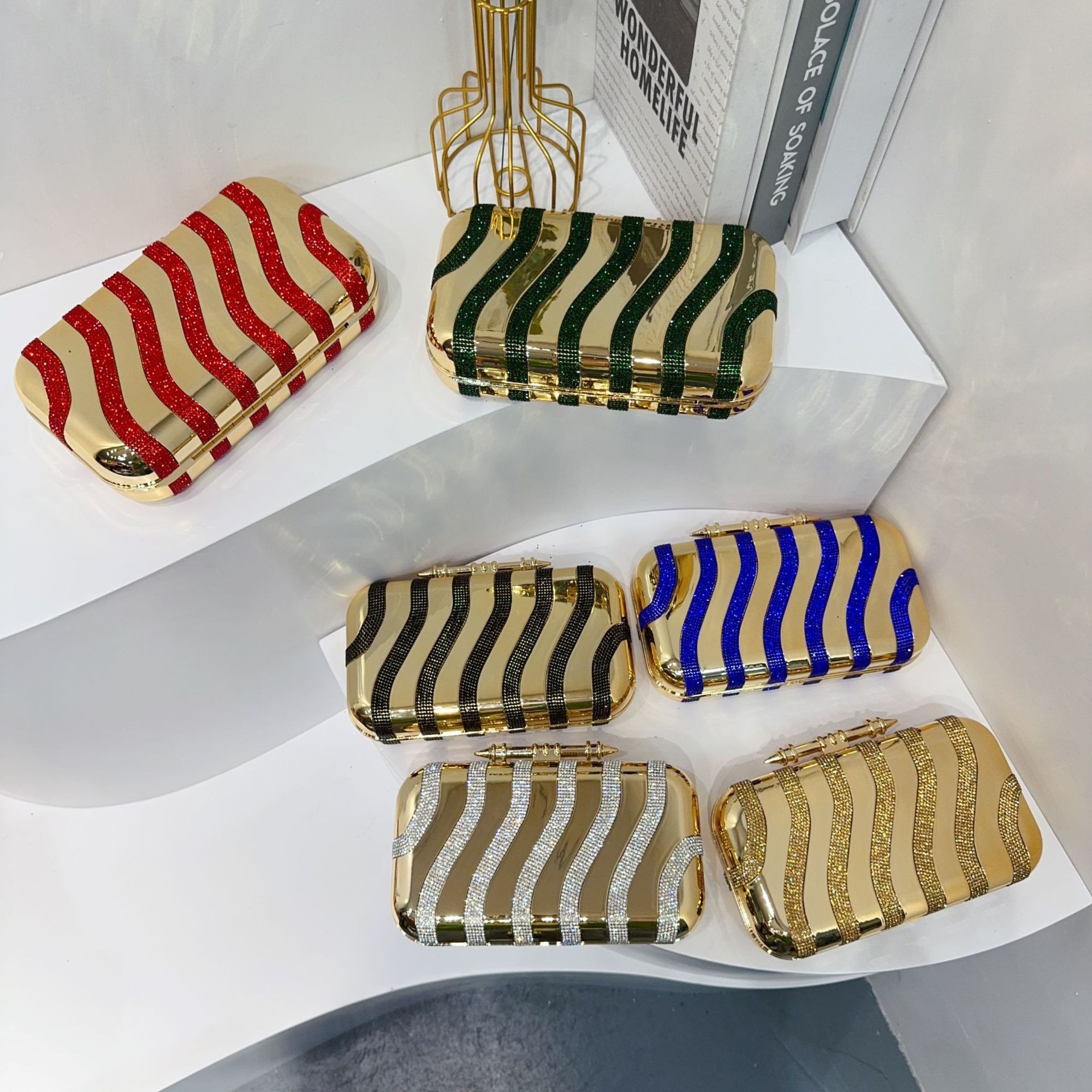 Bolsa de cena a rayas transfronterizas de diamantes acrílicos bolsas de cena de moda de sequillas cheongsam vestido bolsas de mano