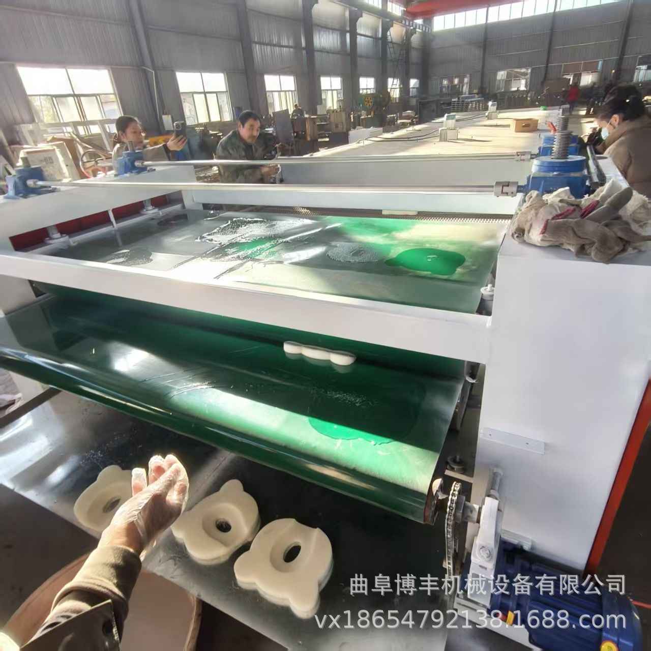 婴儿定型枕头上胶机 硅胶涂胶机 海绵床垫过胶挤胶烘干一体机