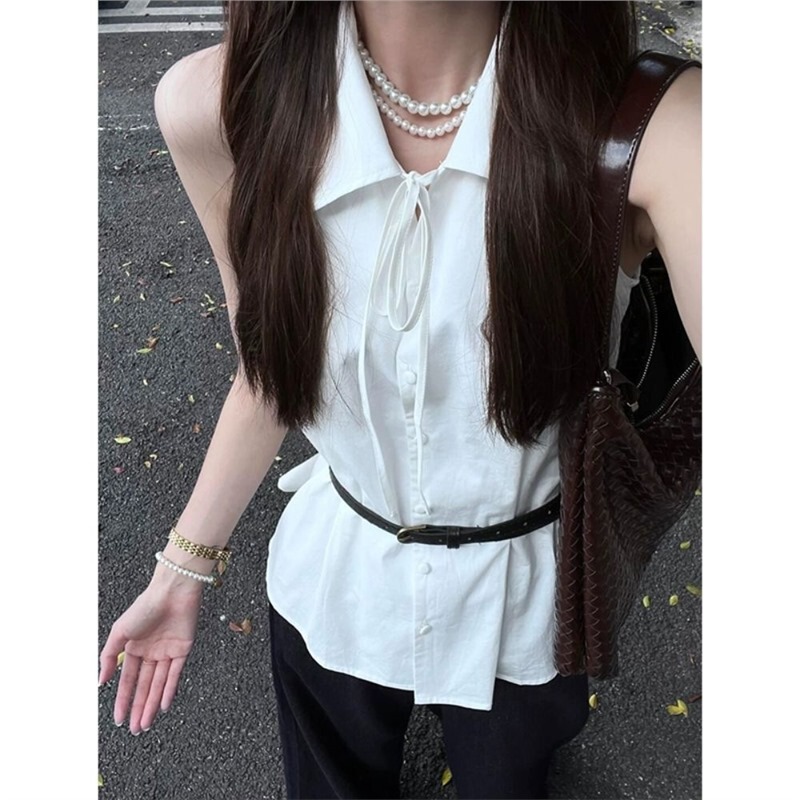 V-neck white sleeveless halter neck shirt for women, summer loose-fitting design, unique and chic French-style slim-fit tank top V-neck white sleeveless halter neck shirt for women, summer loose-fitting design, unique and chic French-style slim-fit tank top