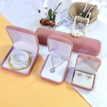 工厂直销金扣圆植绒盒戒指耳钉饰品包装盒珍珠项链时尚珠宝首饰盒