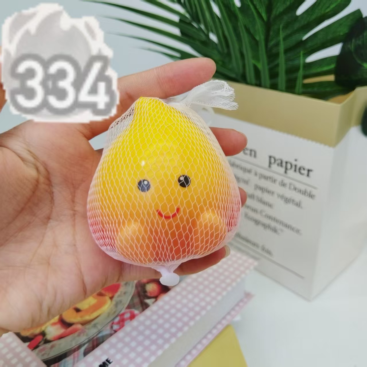 Wahaha ADcalcio pellizcando la botella de música juguete rebote lento descompresión ventilación bebida exprimida suave personalizada para niños