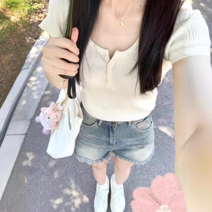 BM���������ۼ�ɫT���ļ��¿����e���|���伃���L�@�ݰٴ�����Ů