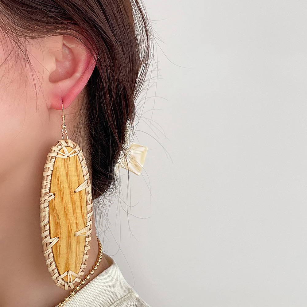 1 Pair Vacation Triangle Round Braid Wood Rattan Drop Earrings display picture 2