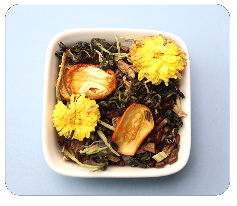 San Qing Tea Honeysuckle Chrysanthemum Kumquat Blend 100g 20 Teabags Clearing Herbal Tea in use