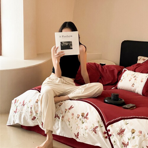 Modern new Chinese style rose embroidery red bedding set for housewarming and wedding daily pure cotton long-staple cotton four-piece set