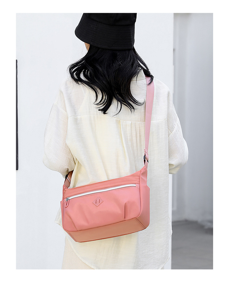 Colorful Fox's new women's shoulder bag, a simple and large-capacity crossbody bag in Korean style, and a water-resistant nylon bag undefined