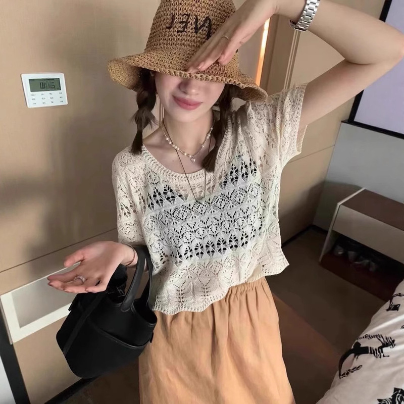Hollow Crochet Short-Sleeved Women's Summer Thin Knitwear 2025 New Air-Conditioned Shirt with Suspender Skirt Top Blouse Hollow Crochet Short-Sleeved Women's Summer Thin Knitwear 2025 New Air-Conditioned Shirt with Suspender Skirt Top Blouse
