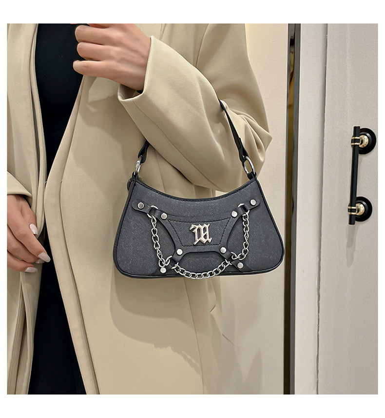 Women's Shoulder Bag 2023 New Style Motorcycle Style Personality Avant-garde Armpit Bag Trendy Fashion Denim Color Chain Handbag_voghion.com
