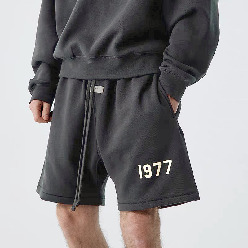 1977 Flocked Double-Line ESSENTIALS High Street Trendy Five-Point Pants Loose Casual Fleece-Lined Shorts for Men, Women, and Couples