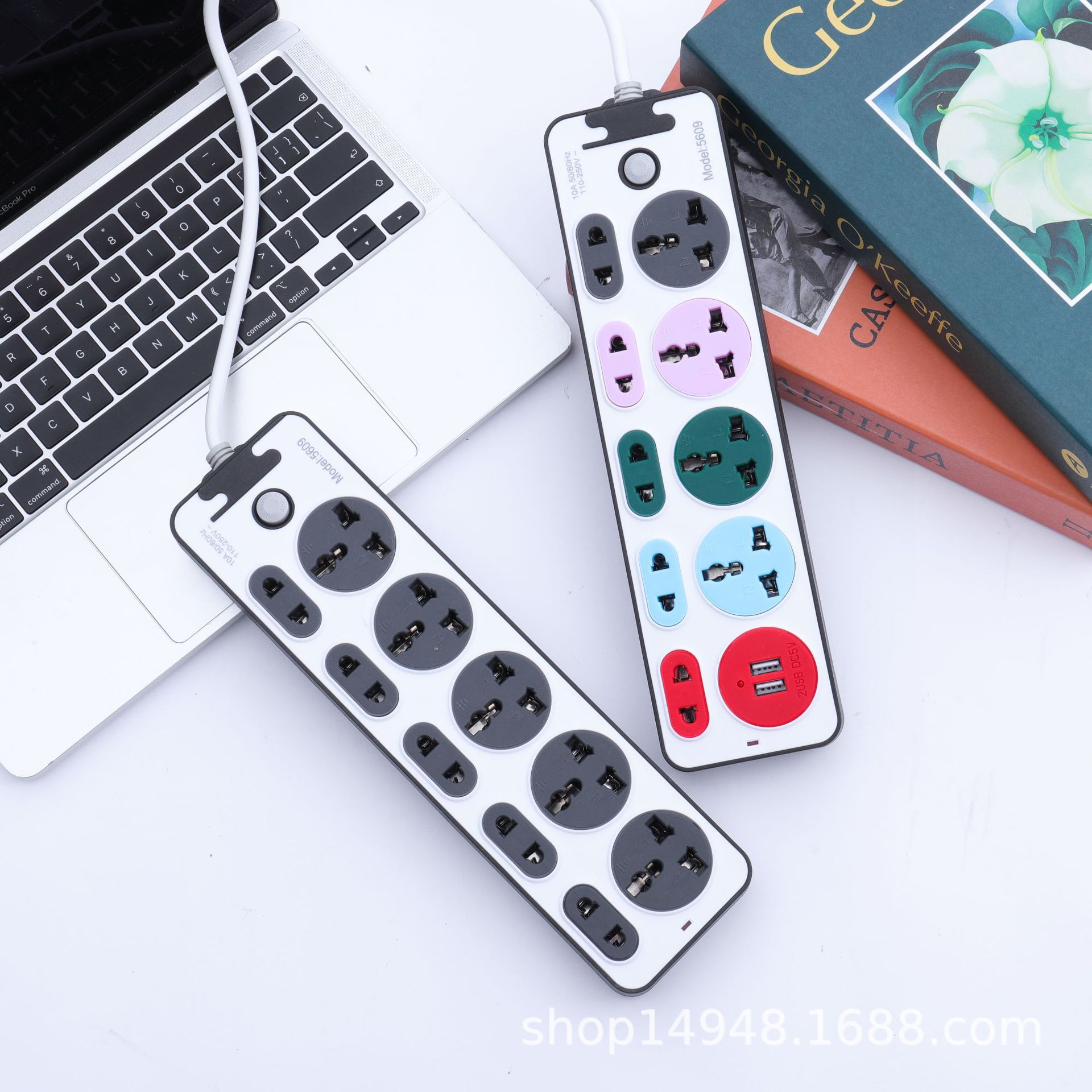 5609 # 5609U # 5 25 agujeros en blanco y negro 23 agujeros USB color en el extranjero enchufe de línea de cabeza europea enchufe de línea de comercio exterior