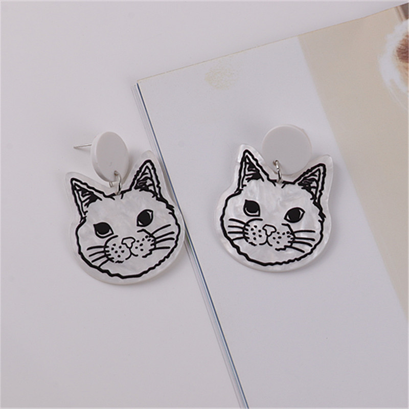 1 Pair Retro Cat Arylic Women's Ear Studs display picture 3
