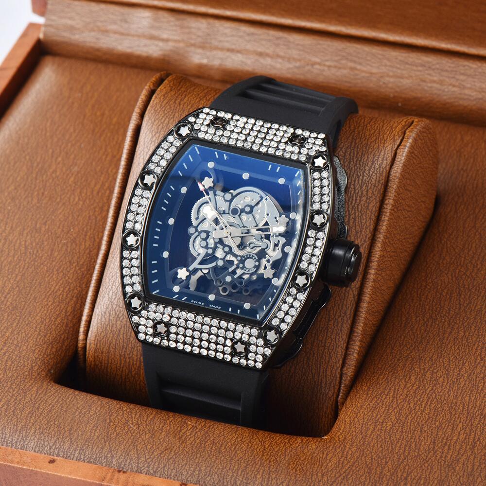 Trend fashionable women's universal watch