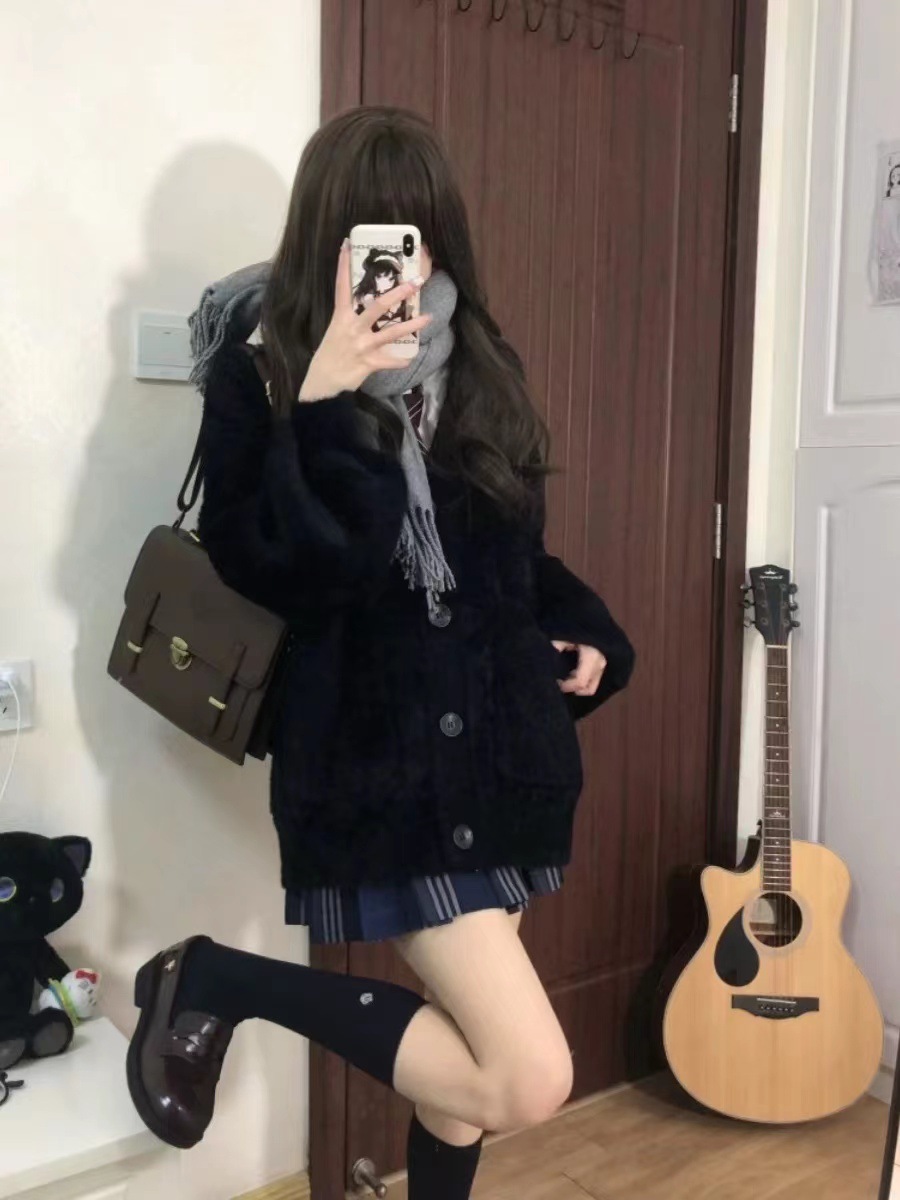 검은색