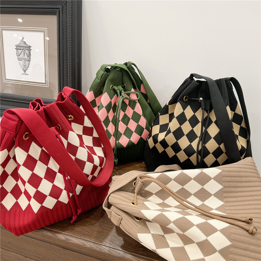 Women's Medium Knit Geometric Vintage Style Classic Style String Tote Bag display picture 3