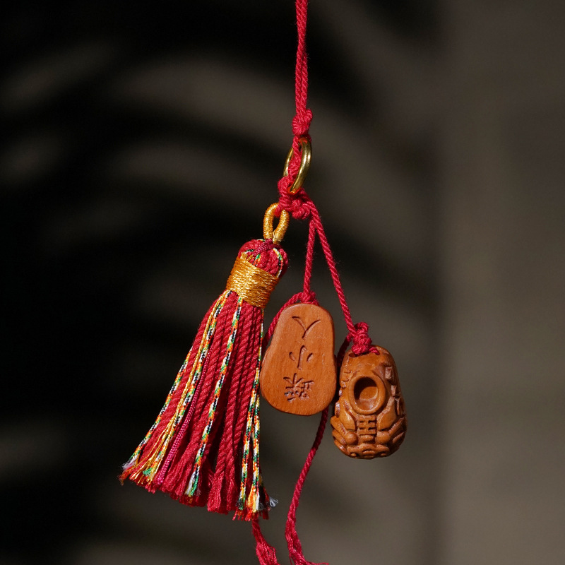 Peach Wood Carved Tiger Head Shoes Tiger Shoe Pendant Keychain Phone Accessory Bag DIY Pendant Accessory Woodwork