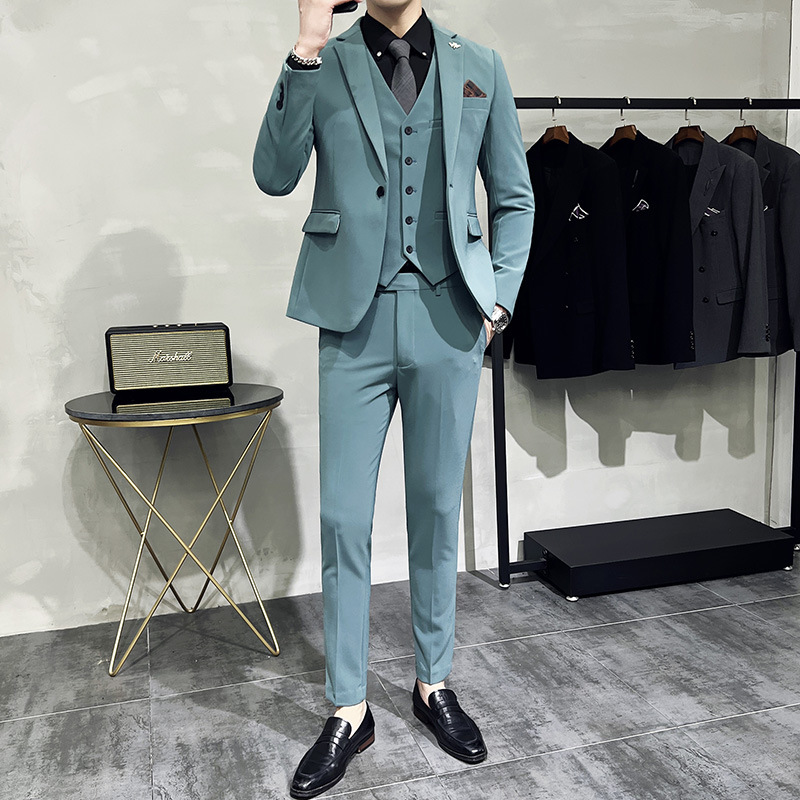 Venta al por mayor de nuevos productos traje de color sólido para hombre 2025 moda casual traje azul delgado coreano para hombre en stock