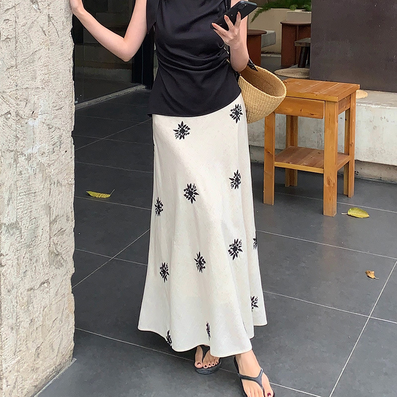 2025 New Summer High-Waist Slim A-Line Skirt Thirteen-Line Micro-Elastic Floral Skirt Versatile French Long Skirt