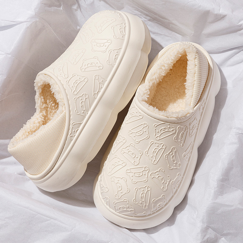 Zapatillas de algodón impermeables para mujeres invierno 2023 nuevo hogar cálido fondo grueso bolsa de confinamiento antideslizante zapatos de tacón de algodón para mujeres