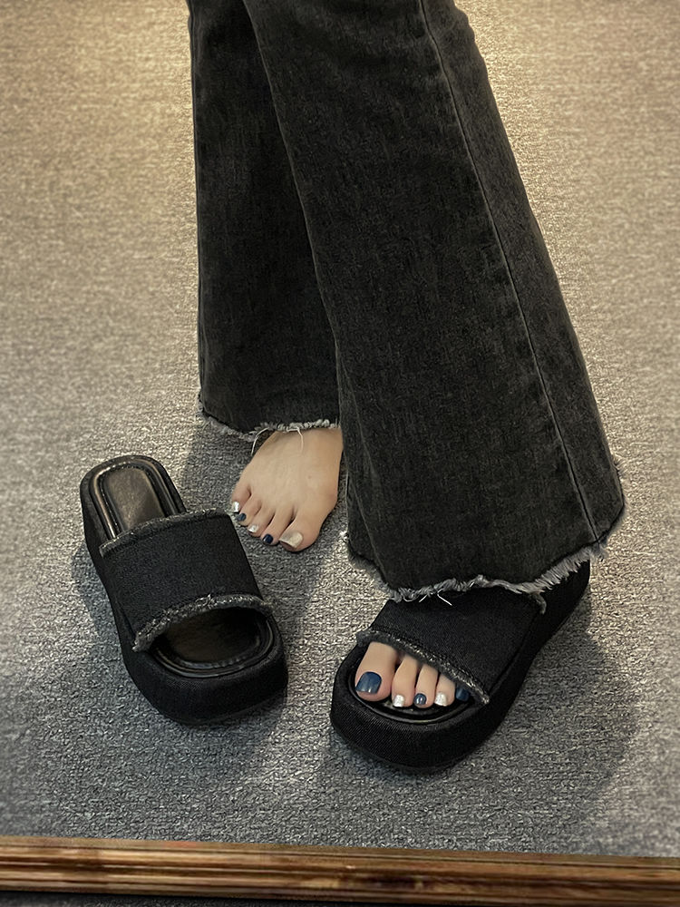 Niche simple denim fashion platform thick-soled wedge sandals for women 2023 new open-toe temperament beach slippers_voghion.com