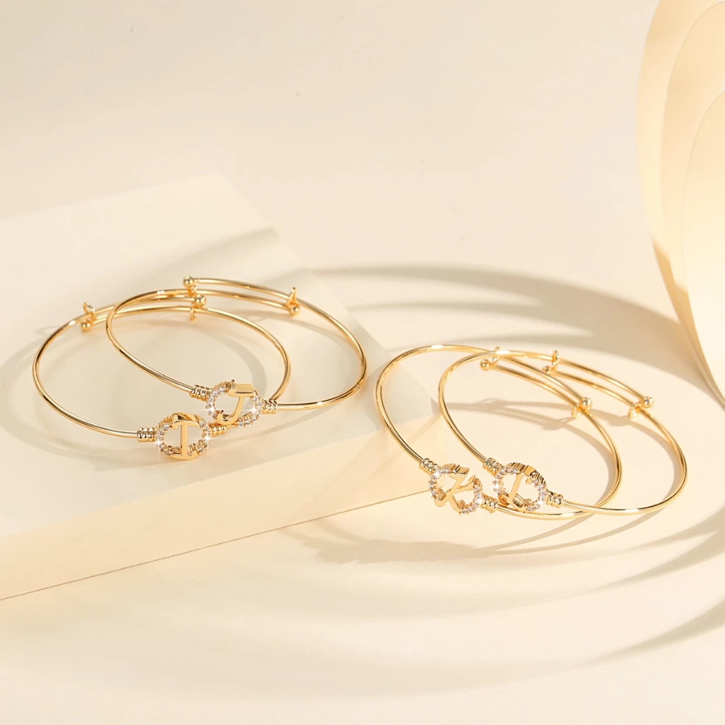 26 letras de moda de comercio electrónico transfronterizo brazalete de diamantes de alta calidad diseño de textura bucle ajustable joyería