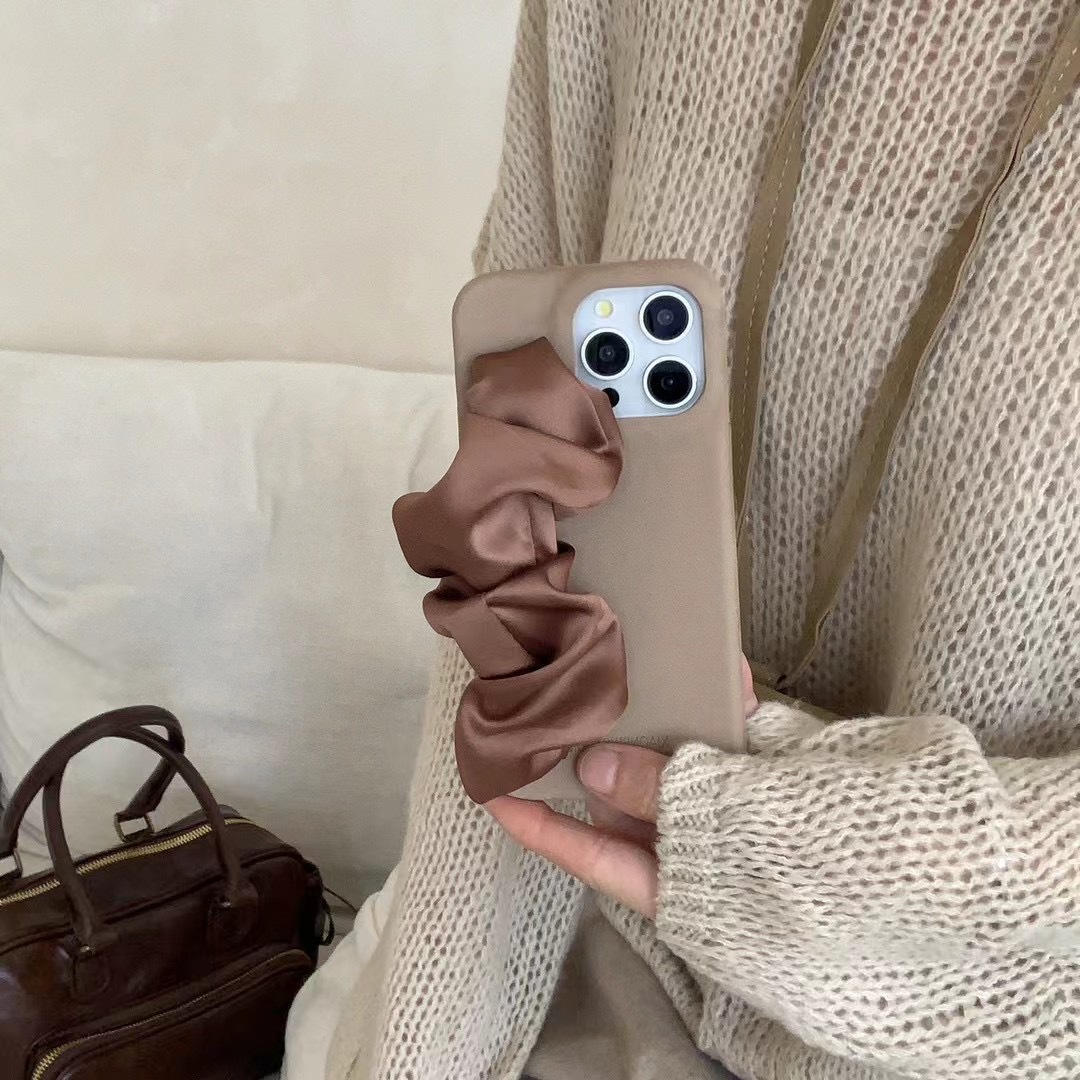 Pulsera simple de bufanda de cuero de color sólido para iphone14 Apple 16PROAX funda para teléfono móvil 15P mujer 13 nuevo