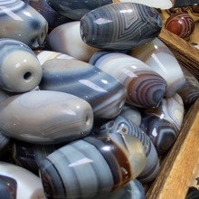 现货批发天然缠丝玛瑙大珠蓝沁玛瑙枣珠佛珠吊坠挂件颈饰散珠