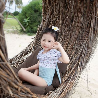 2021新款女童兒童泳衣連體碎花泡泡袖可愛時尚溫泉遊泳碎花愛心