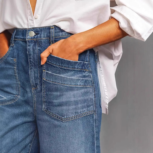 Elastic mid-rise wide-leg plus-size denim jeans, retro wash, frayed cuffs, diagonal pockets, nine-piece pants