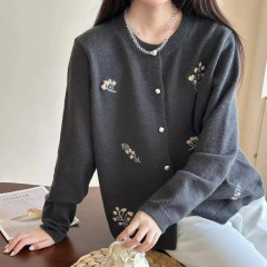 复古文艺穿搭刺绣小花朵上衣森系针织开衫女别致秋冬毛衣外套