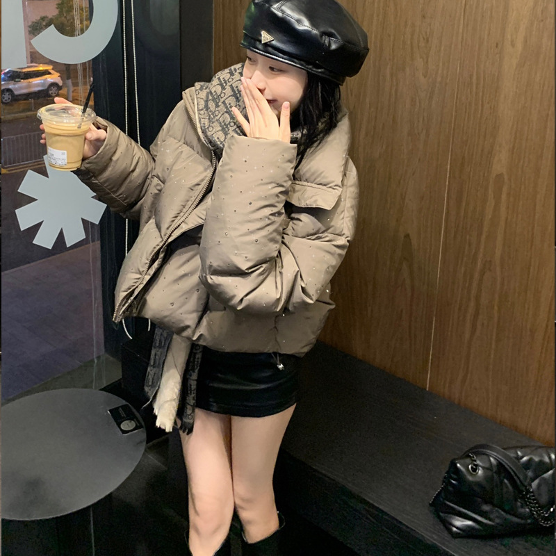 카키색