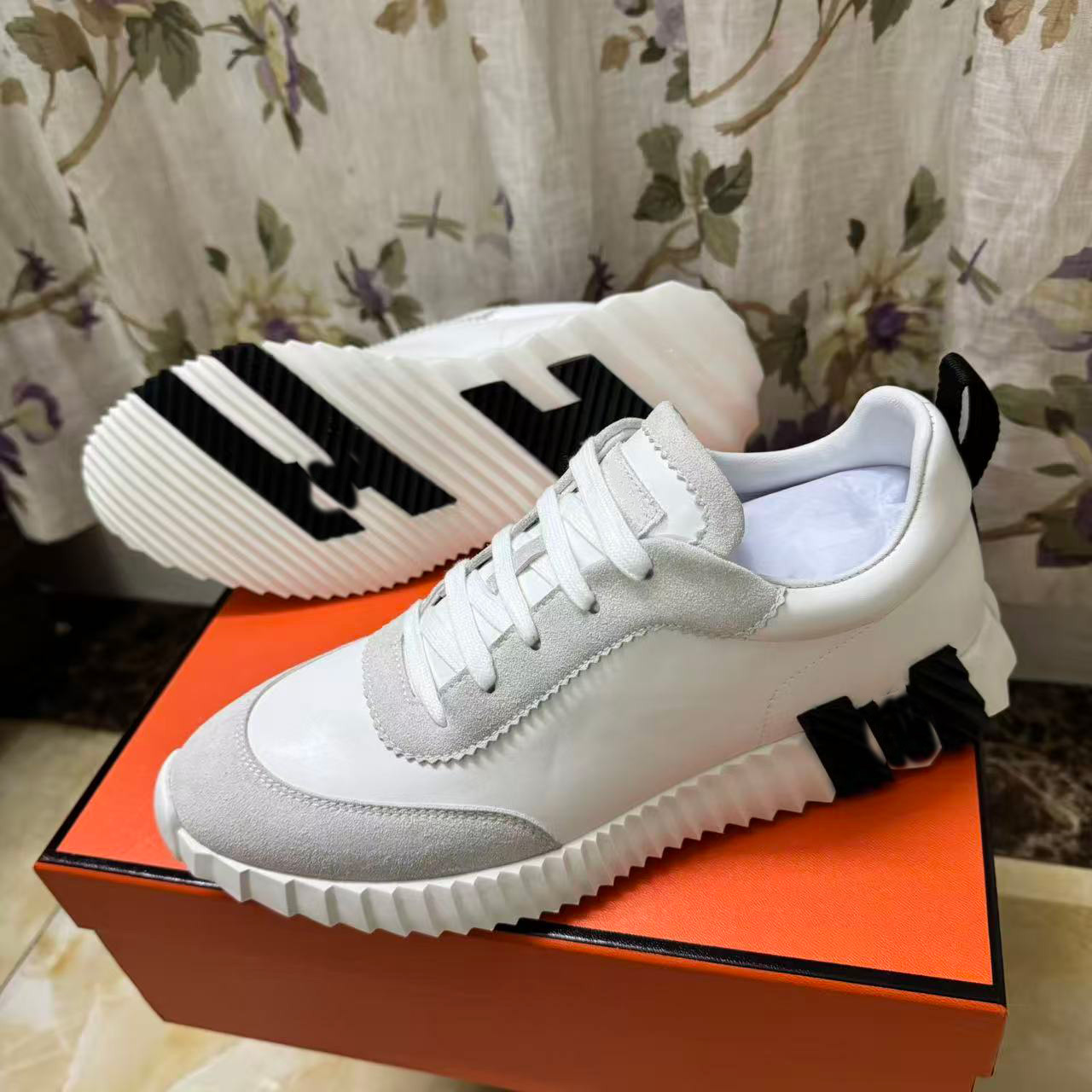 European Men's Sneakers H Brand In-Stock Mesh Shoes Breathable Versatile Lace-Up Women's Light Luxury High-End Foreign Trade Men's Shoes