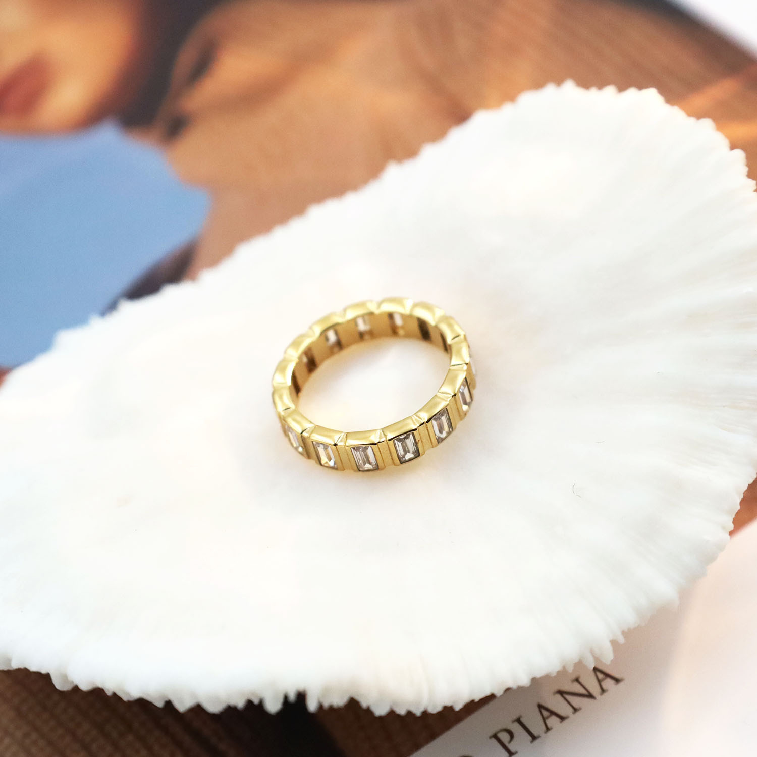 跨境新品18k金镶嵌满锆石戒指ins风个性戒指饰品女小众高级不掉色