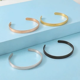 挂饰挂件;项链;手链