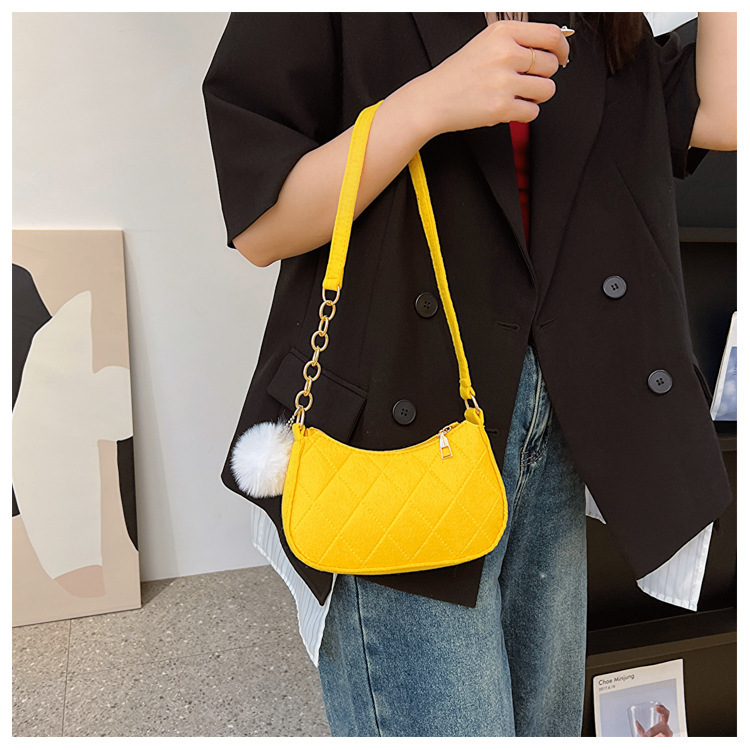Leisure Women's Summer Fresh Trendy Underarm Temperament and Texture One Shoulder Fashionable Small Square Bag_voghion.com