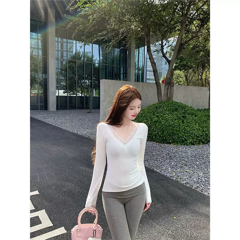 Lace autumn body-friendly long-sleeve, V-neckline, slim fit
