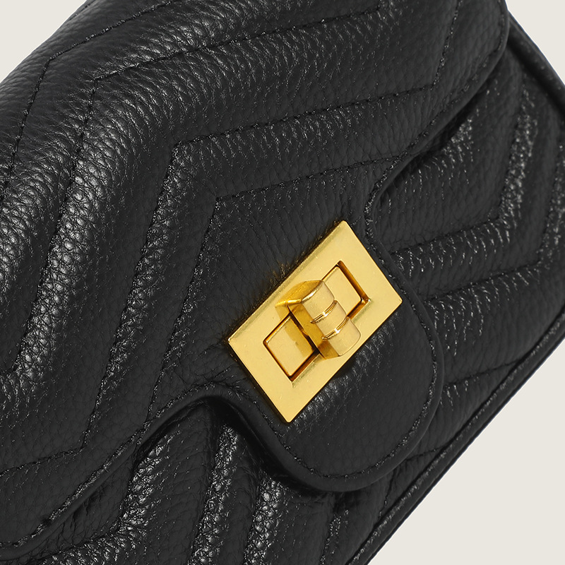 Borsa a tracolla da donna in vera pelle con catena elegante_voghion.com