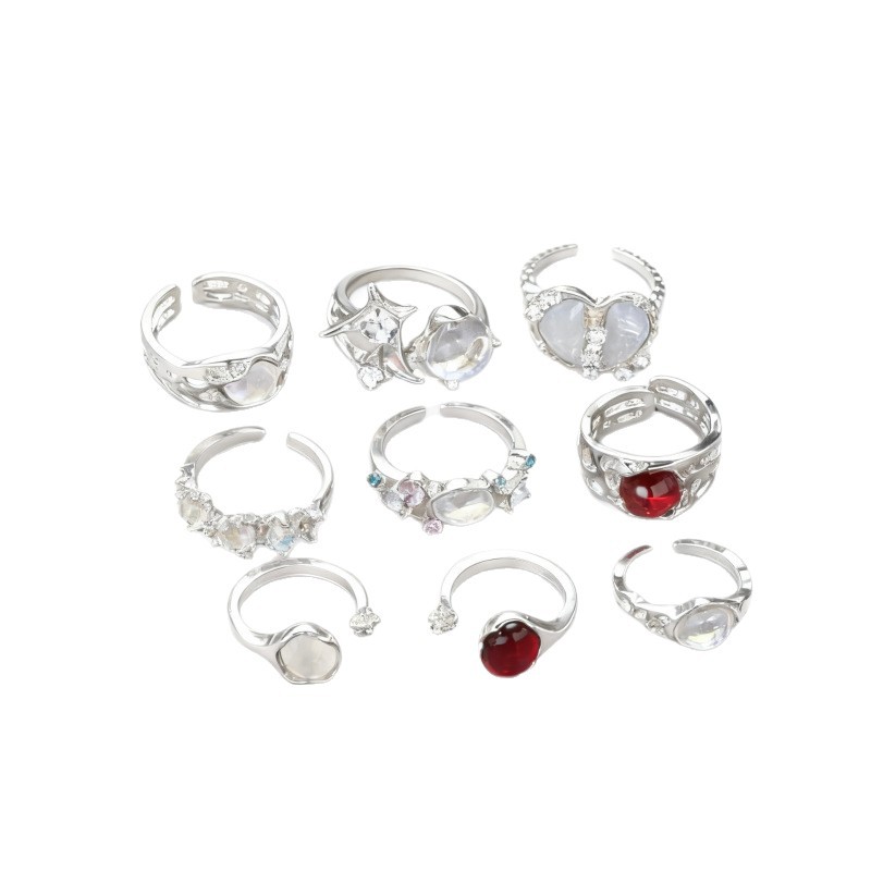 Sparkling Designer Ring For Women – Elegant And Comfortable Piece_voghion.com