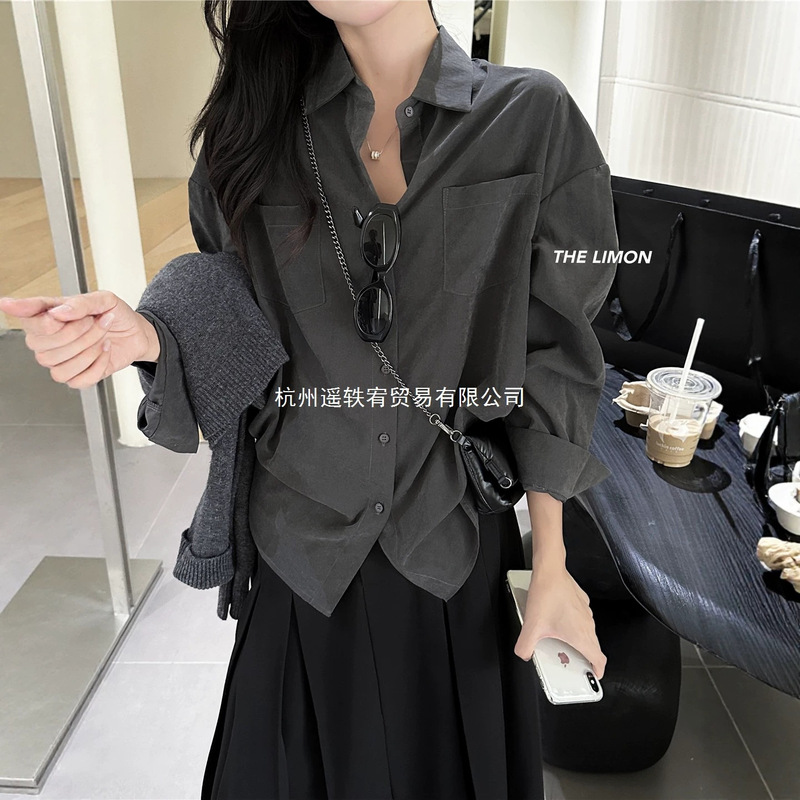 French-style high-end matte long-sleeve gray shirt for women, autumn and winter, with double pockets, niche top for layering French-style high-end matte long-sleeve gray shirt for women, autumn and winter, with double pockets, niche top for layering