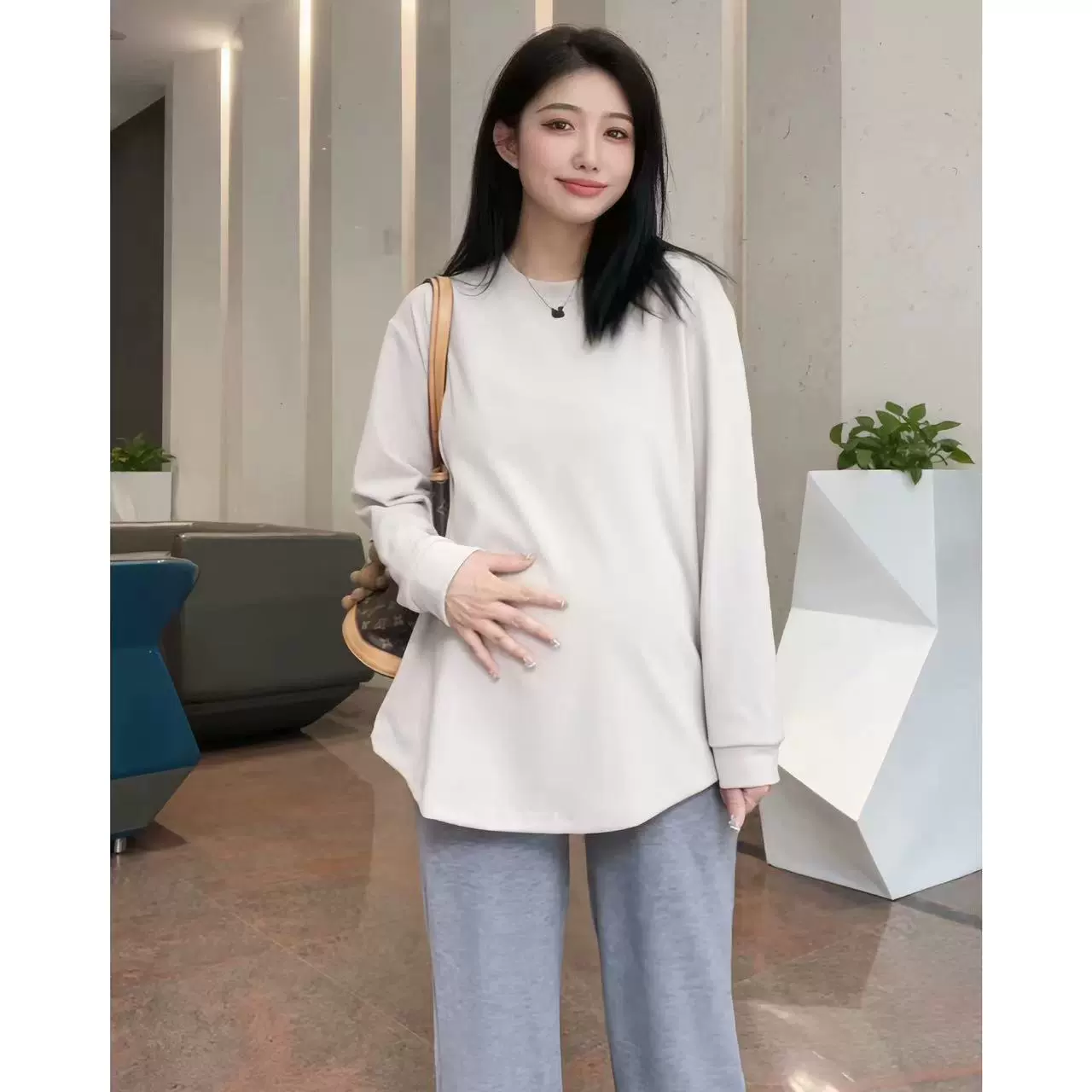 孕妇打底衫长袖时尚秋冬保暖孕妇装上衣休闲新款针织德绒孕妇装潮