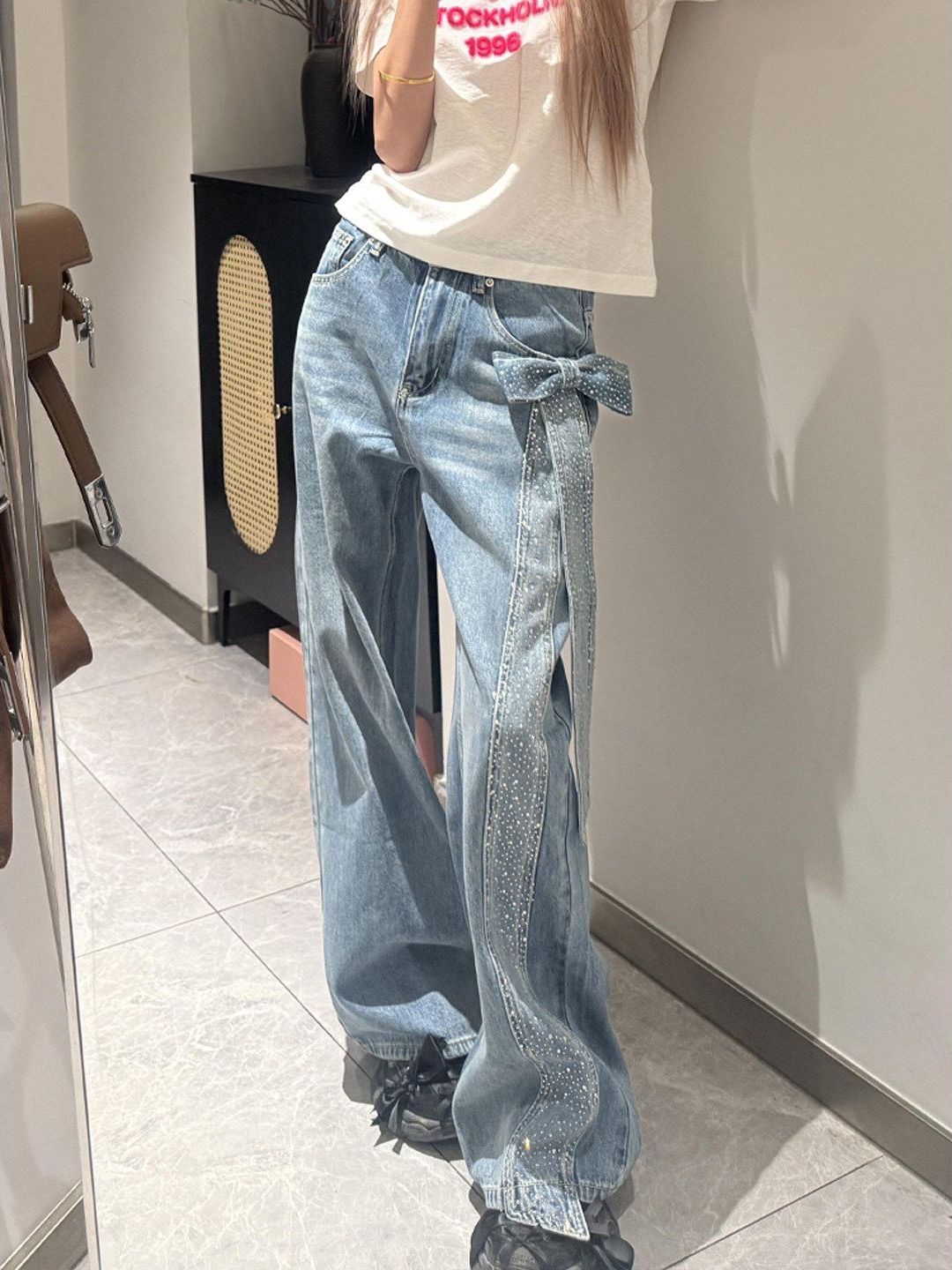Women's Retro Denim Jeans With Star Print And Rhinestone Bow Detail_voghion.com