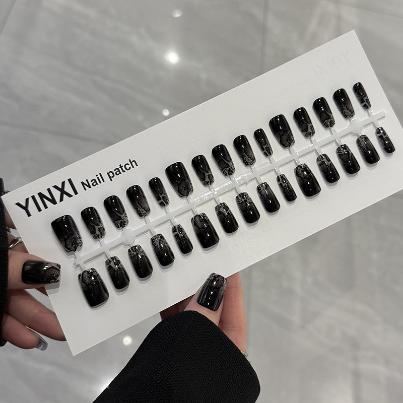 Gradient Snake Pattern Premium Wearable Nail Art Classic Black Animal Print European and American Pure Desire Style Internet Celebrity 30-Piece Pre-Made Nails