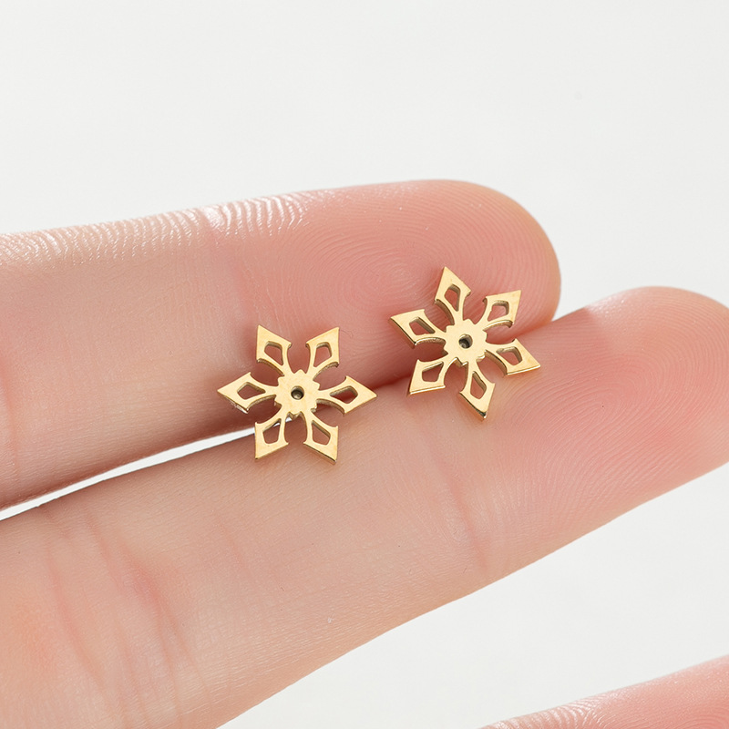 No Inlaid Inlay Material PVD Coated 18K Gold Real Gold Plated Snowflake 304 Stainless Steel Simple Style Waterproof Non Tarnish Ear Studs