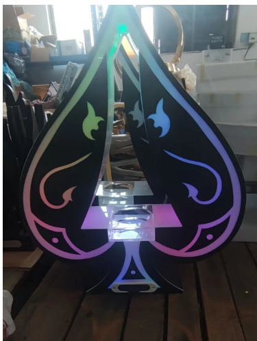 Luminoso acrílico negro melocotón un asiento de vino extranjero soporte de exhibición de vino accesorios de Bar hierro amarillo luz vino asiento verde luz Champagne Rey