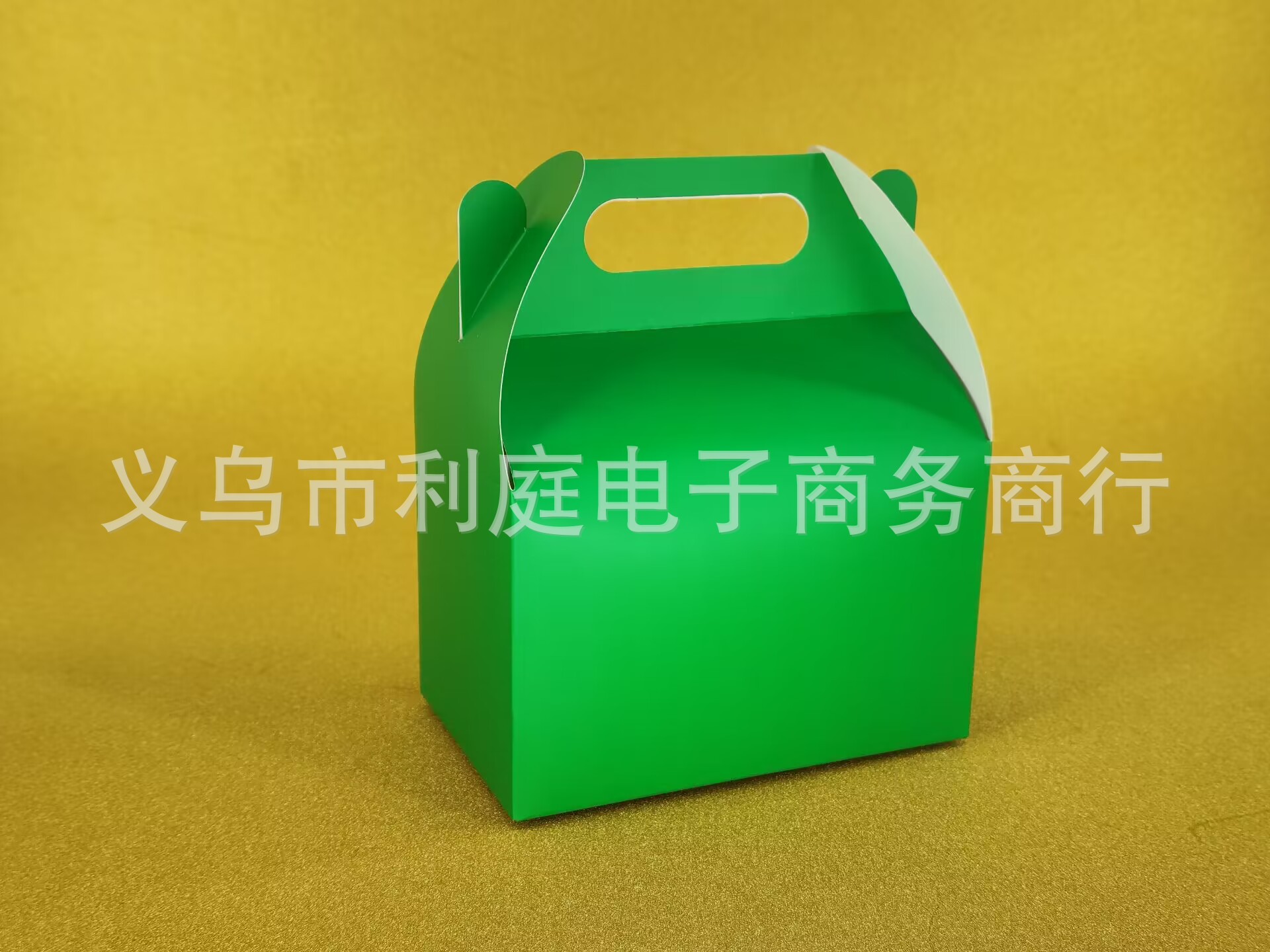 现货白卡礼物盒牛角盒蛋糕盒生日包装盒纯色礼物盒